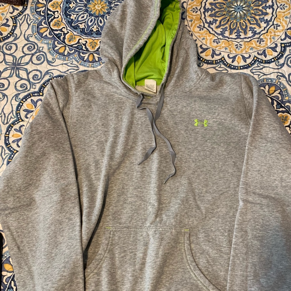 Under armour hooded sweatshirt